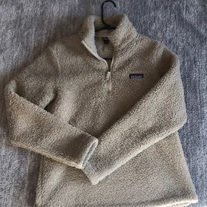 Gently worn Sherpa Patagonia 1/4 zip!!